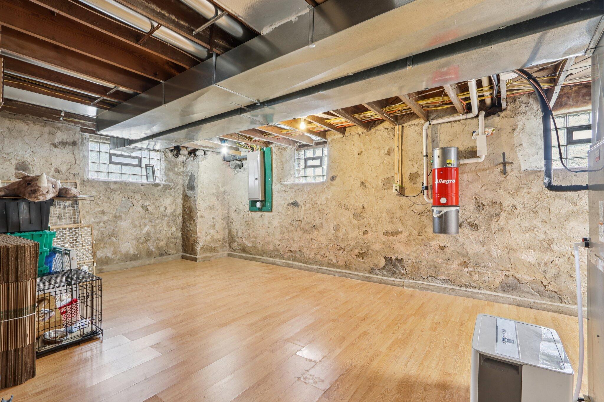 8051 North Granville Road Milwaukee, WI 53224 - Photo 56 of 86 57-web-or-mls-N Granville Rd-S0404-057