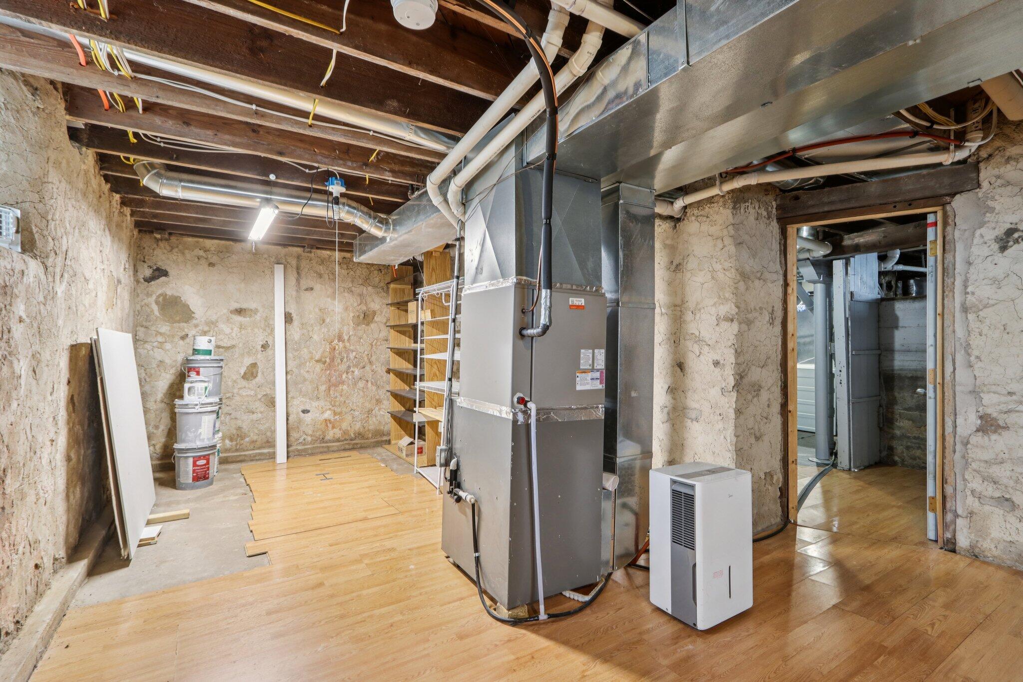 8051 North Granville Road Milwaukee, WI 53224 - Photo 58 of 86 59-web-or-mls-N Granville Rd-S0404-059