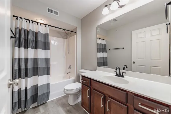 $219,900 | 532 Bordeaux Way, St. Peters, MO 63376