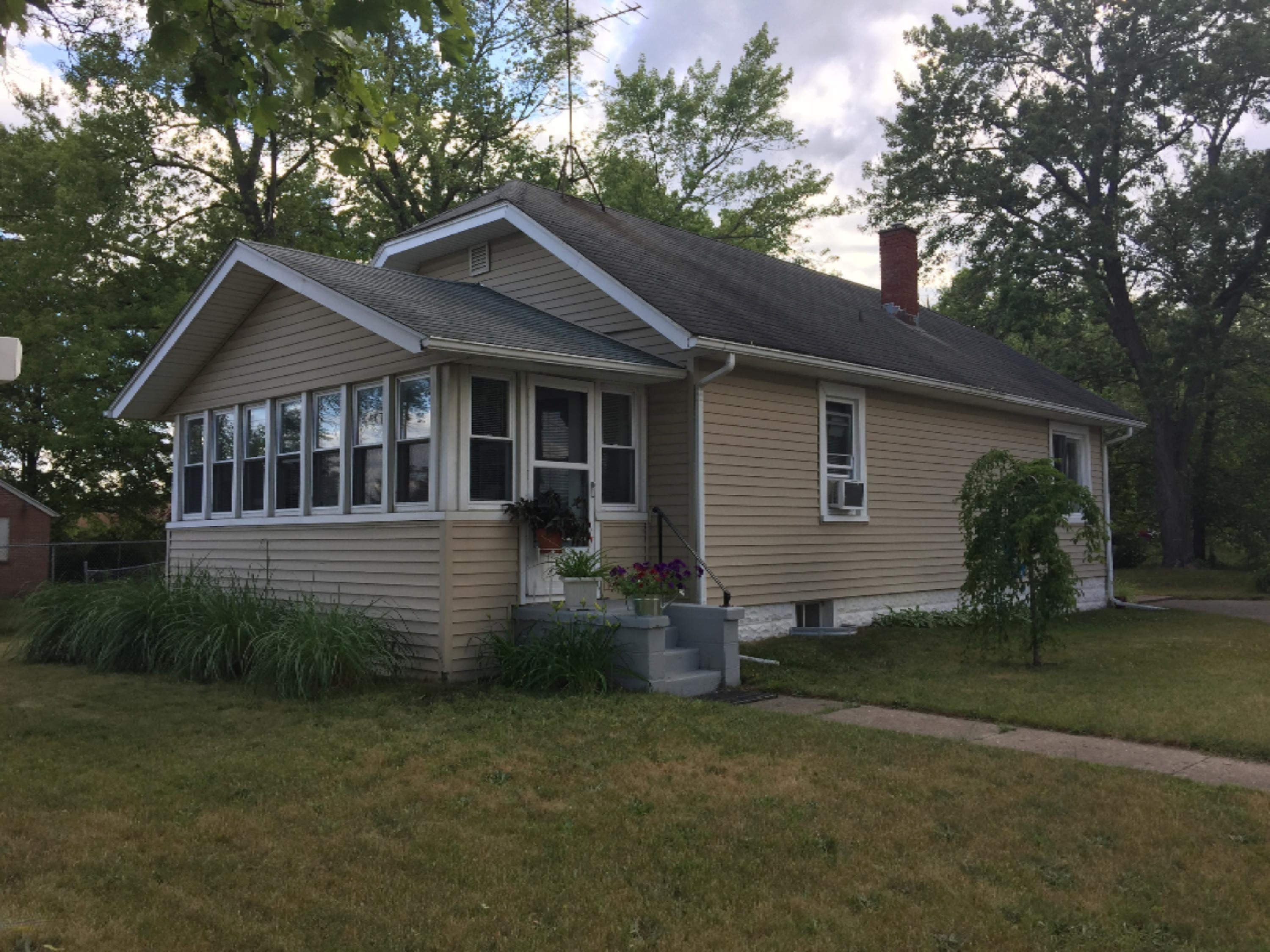8126 Shaver Road Portage, MI 49024 - Photo 1 of 21 IMG_2145