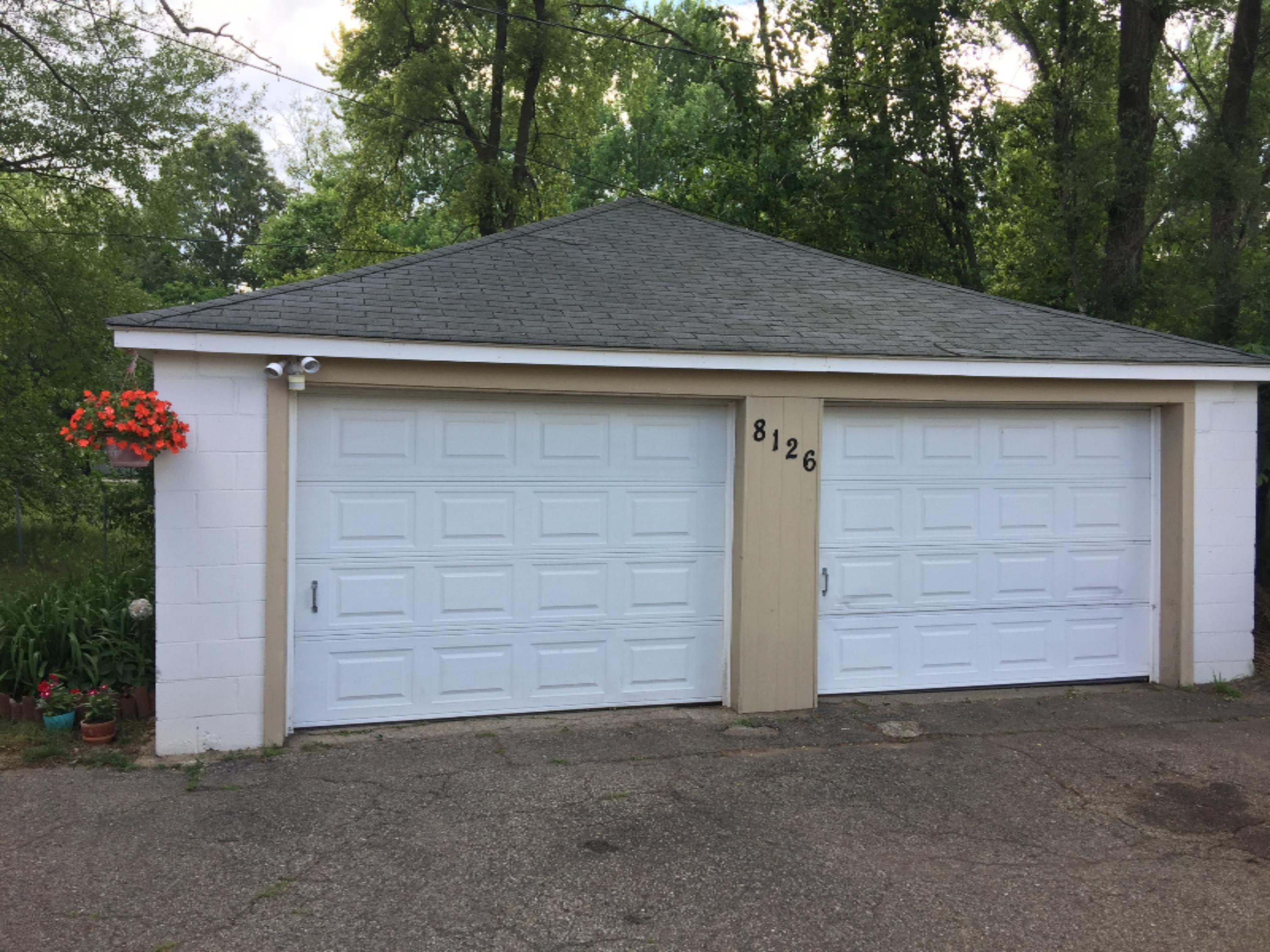 8126 Shaver Road Portage, MI 49024 - Photo 3 of 21 IMG_2151