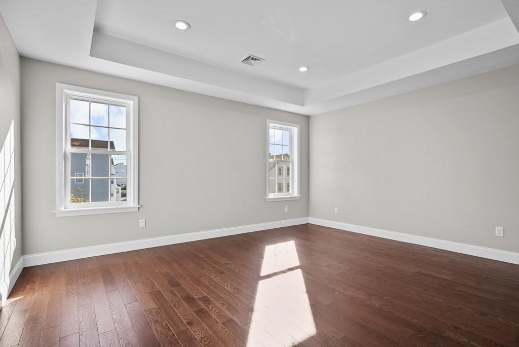 154 Foster Street Fall River, MA 02721 - Photo 11 of 25