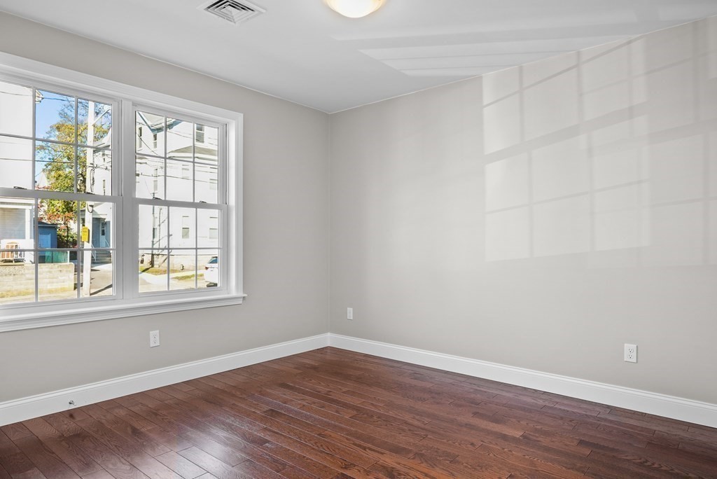 154 Foster Street Fall River, MA 02721 - Photo 18 of 25