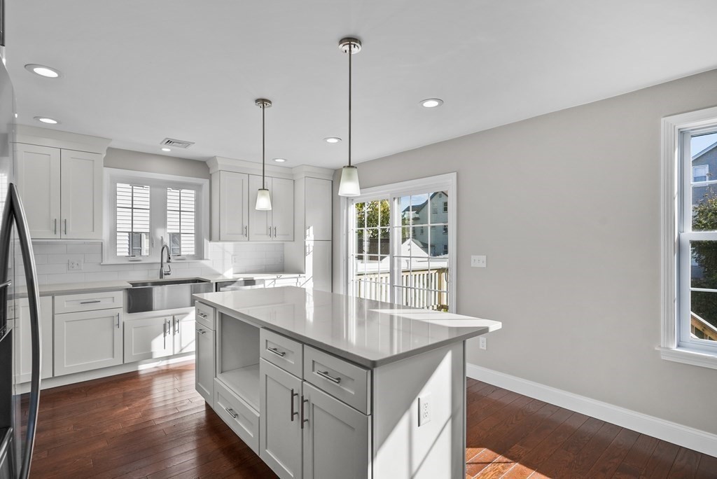 154 Foster Street Fall River, MA 02721 - Photo 5 of 25