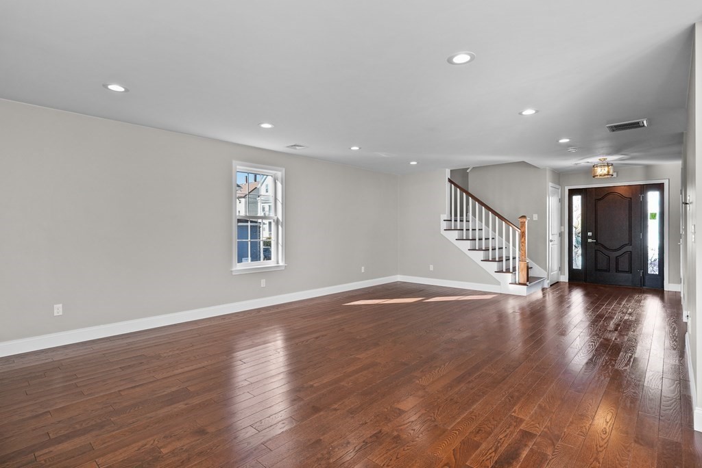 154 Foster Street Fall River, MA 02721 - Photo 9 of 25