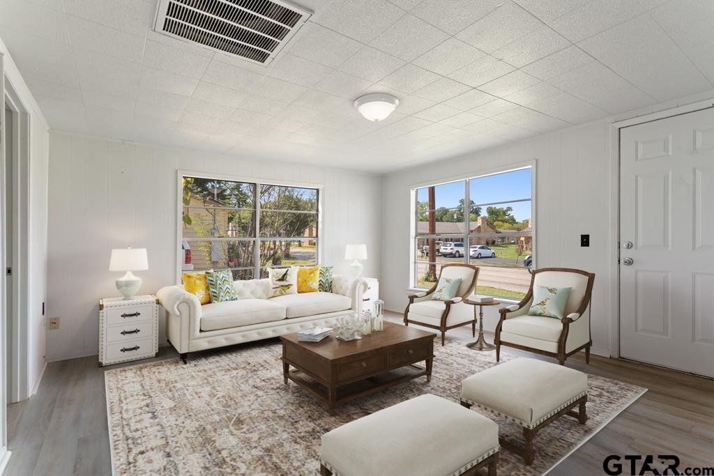 210 Cooper Street Lindale, TX 75771 - Photo 2 of 23