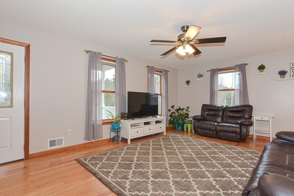 251 Boston Road Palmer, MA 01069 - Photo 13 of 42