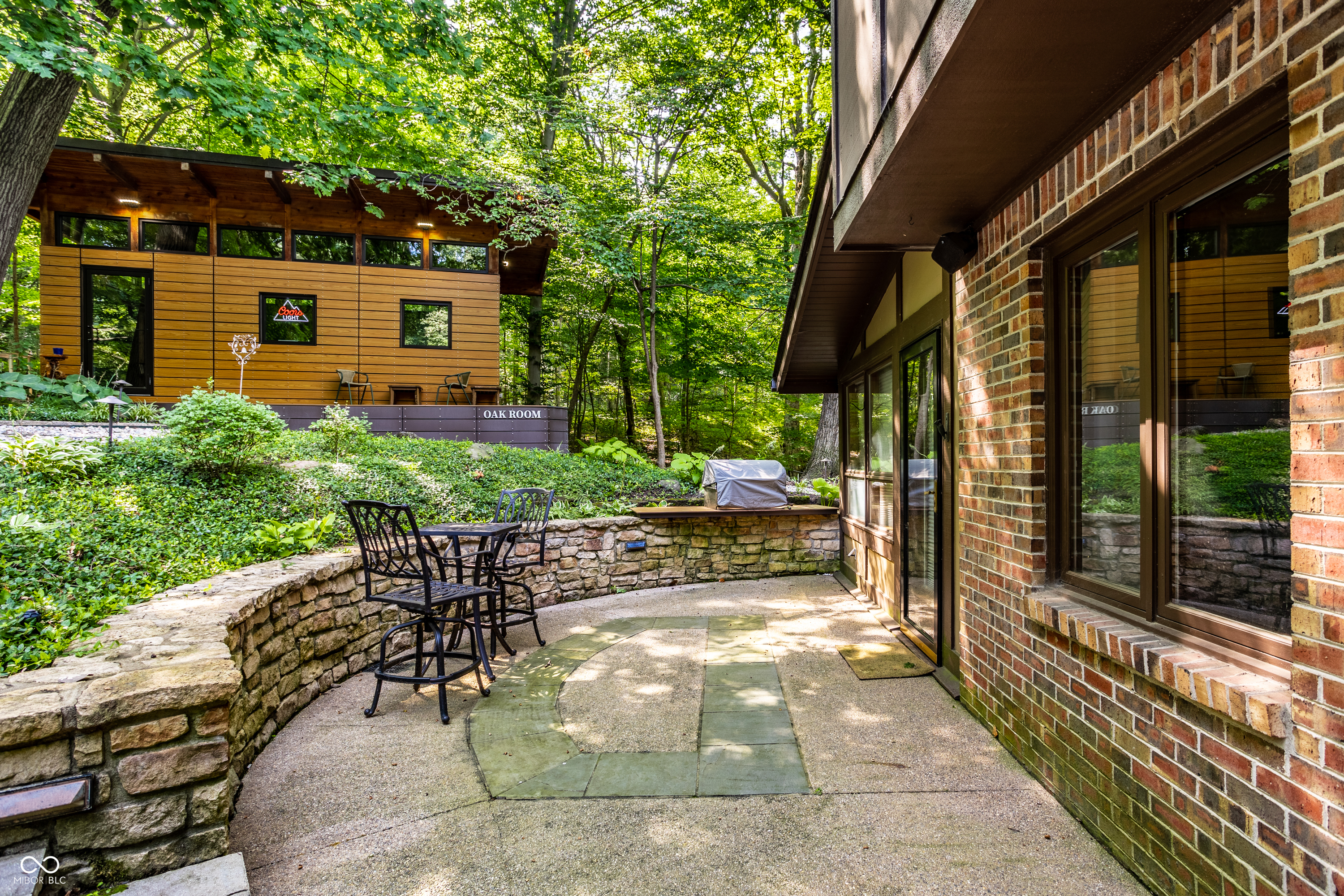 6311 Johnson Road Indianapolis, IN 46220 - Photo 6 of 77
