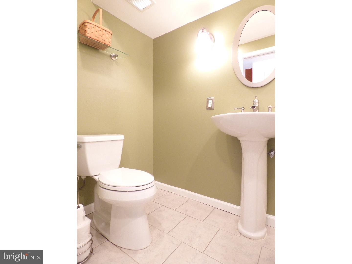 8909 Rising Sun Avenue Philadelphia, PA 19115 - Photo 12 of 25