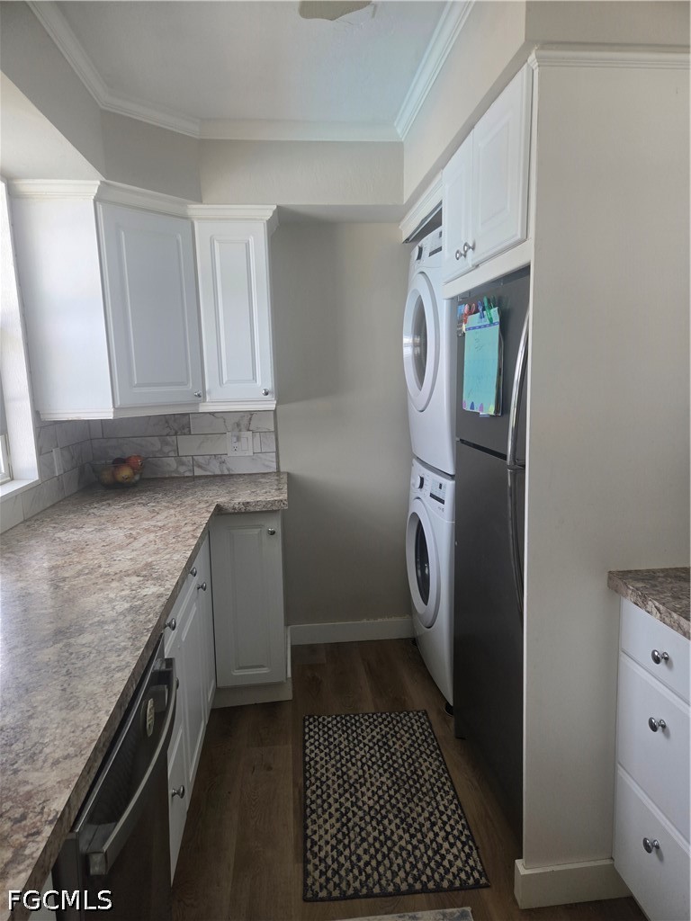 8093 Anhinga Road Fort Myers, FL 33967 - Photo 14 of 49 a utility room with a sink a washer and dryer