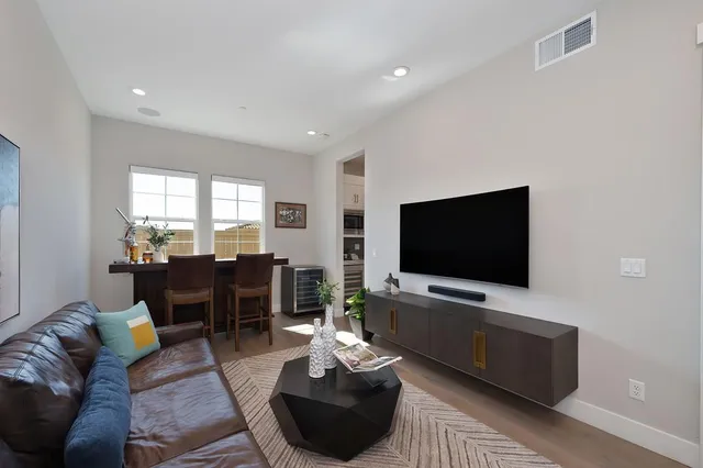 $1,975,000 | 807 Fallen Log Court, Rocklin, CA 95765