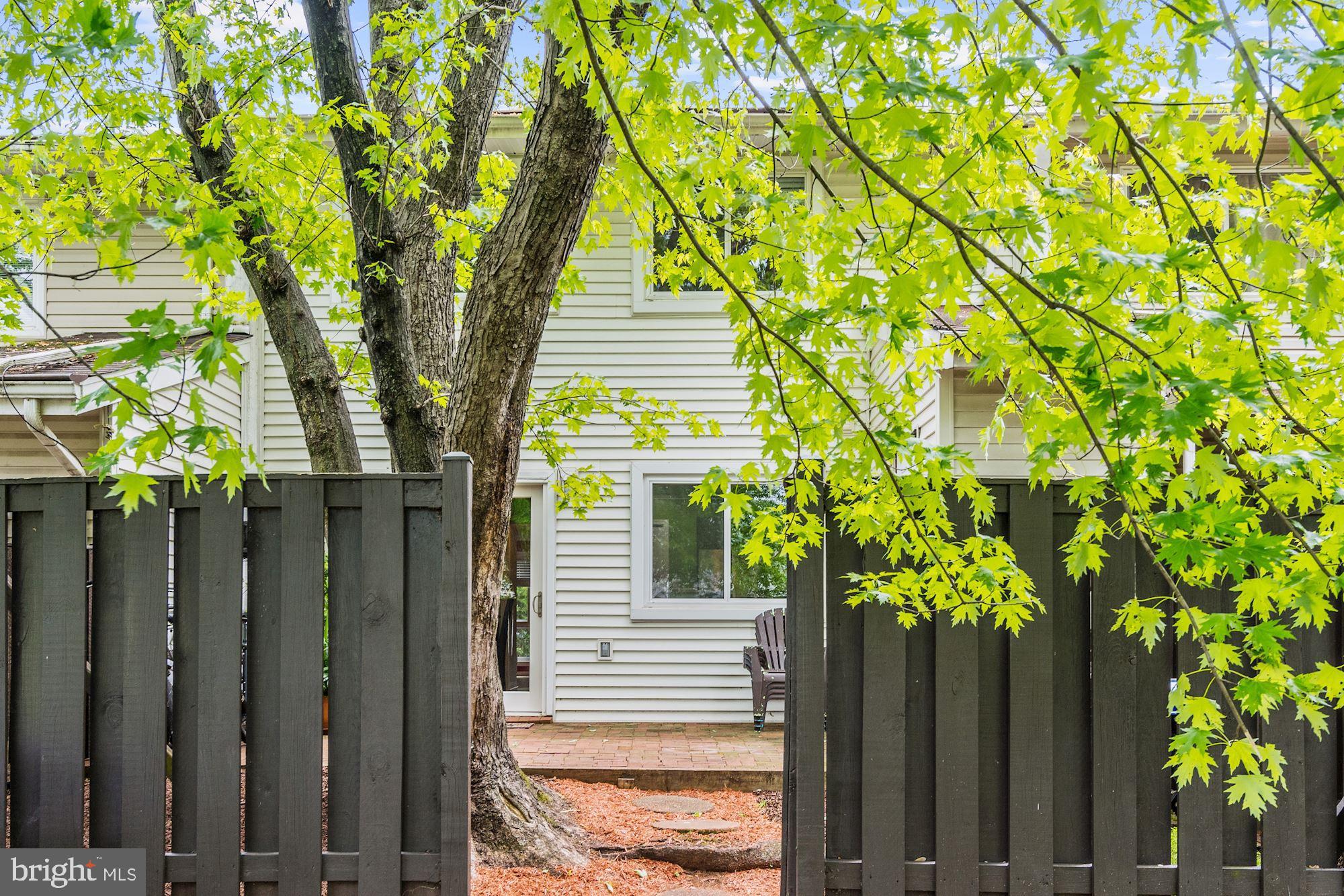 129 North Cottage Road Sterling, VA 20164 - Photo 2 of 29 Gallery Image 2