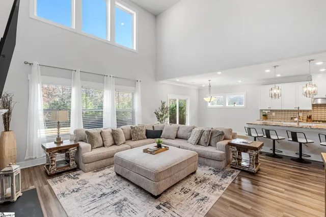 $565,000 | 901 Whitemarsh Avenue, Simpsonville, SC 29680