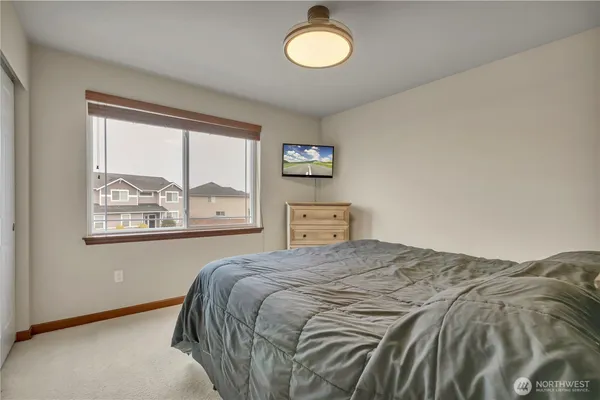 $610,000 | 910 Boatman Avenue Northwest, Orting, WA 98360