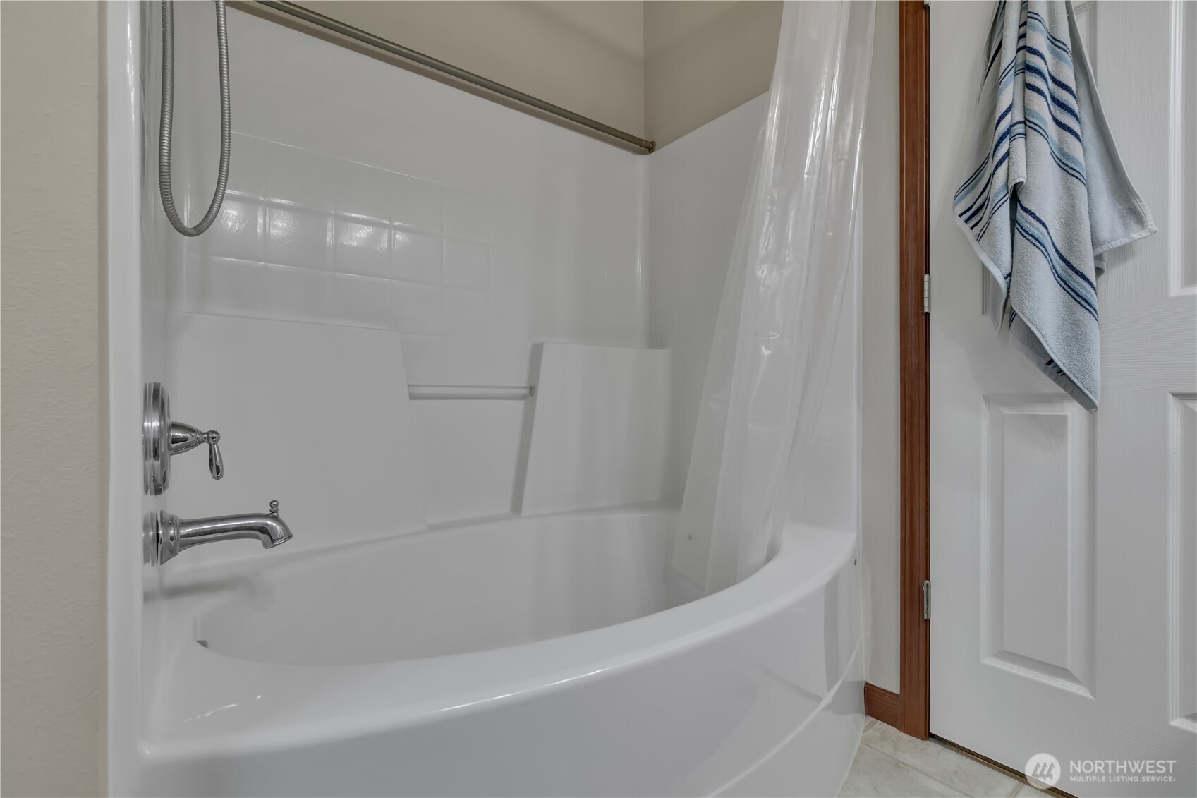 910 Boatman Avenue Northwest Orting, WA 98360 - Photo 28 of 39