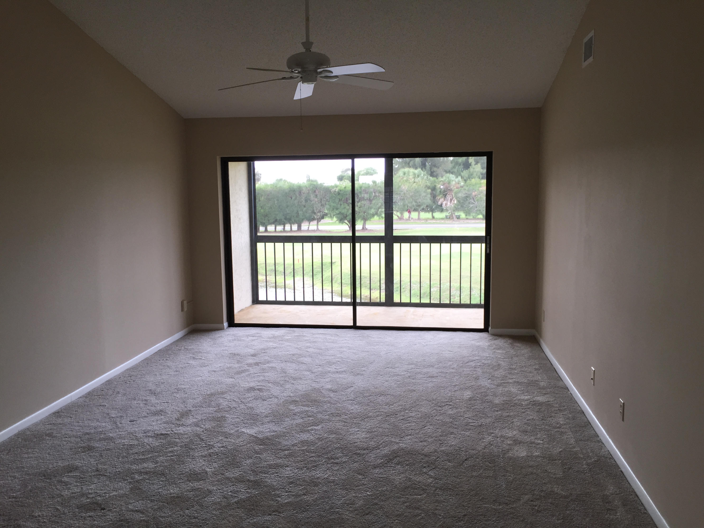 402 Pinecrest Circle, Unit D Jupiter, FL 33458 - Photo 3 of 13 IMG_5342