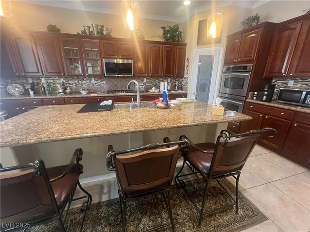 $2,700 | 6625 North Arbor Bluff Court, North Las Vegas, NV 89084