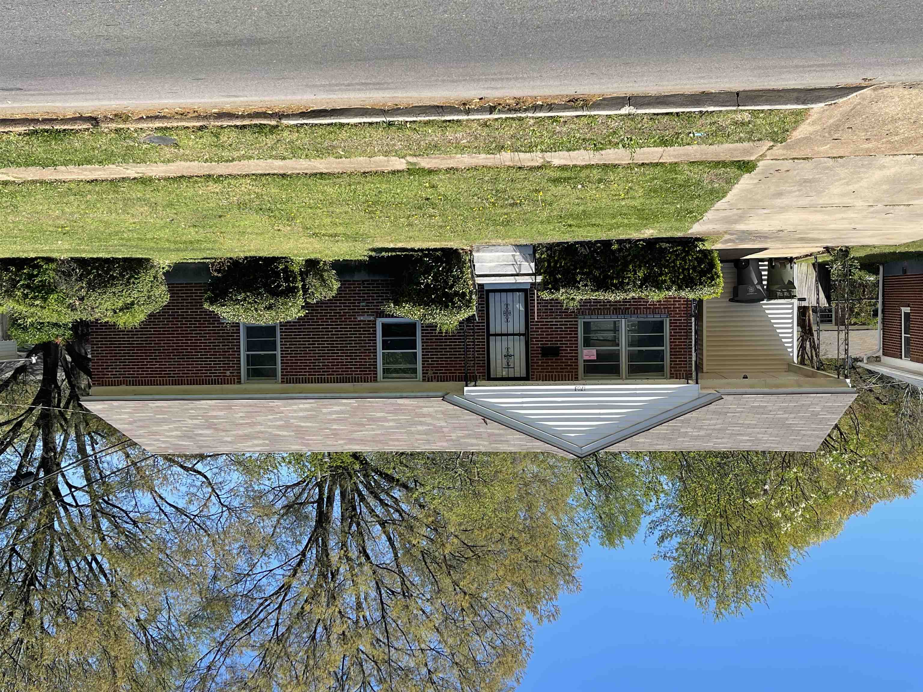 1703 South Perkins Road Memphis, TN 38117 - Photo 1 of 15 Gallery Image 1