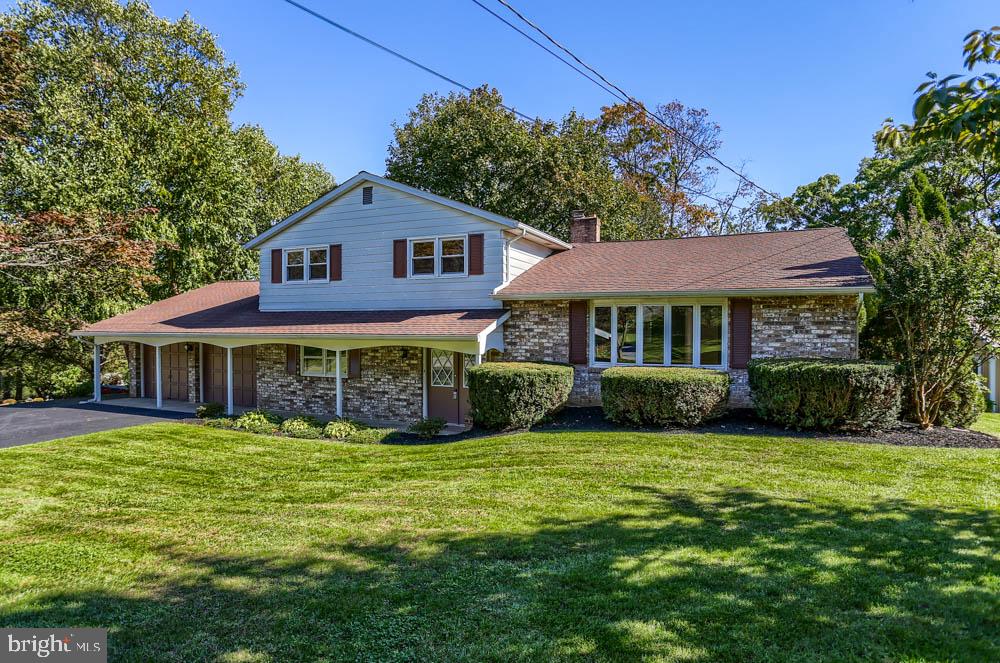 2051 Garnet Road York, PA 17403 - Photo 2 of 53 Gallery Image 2