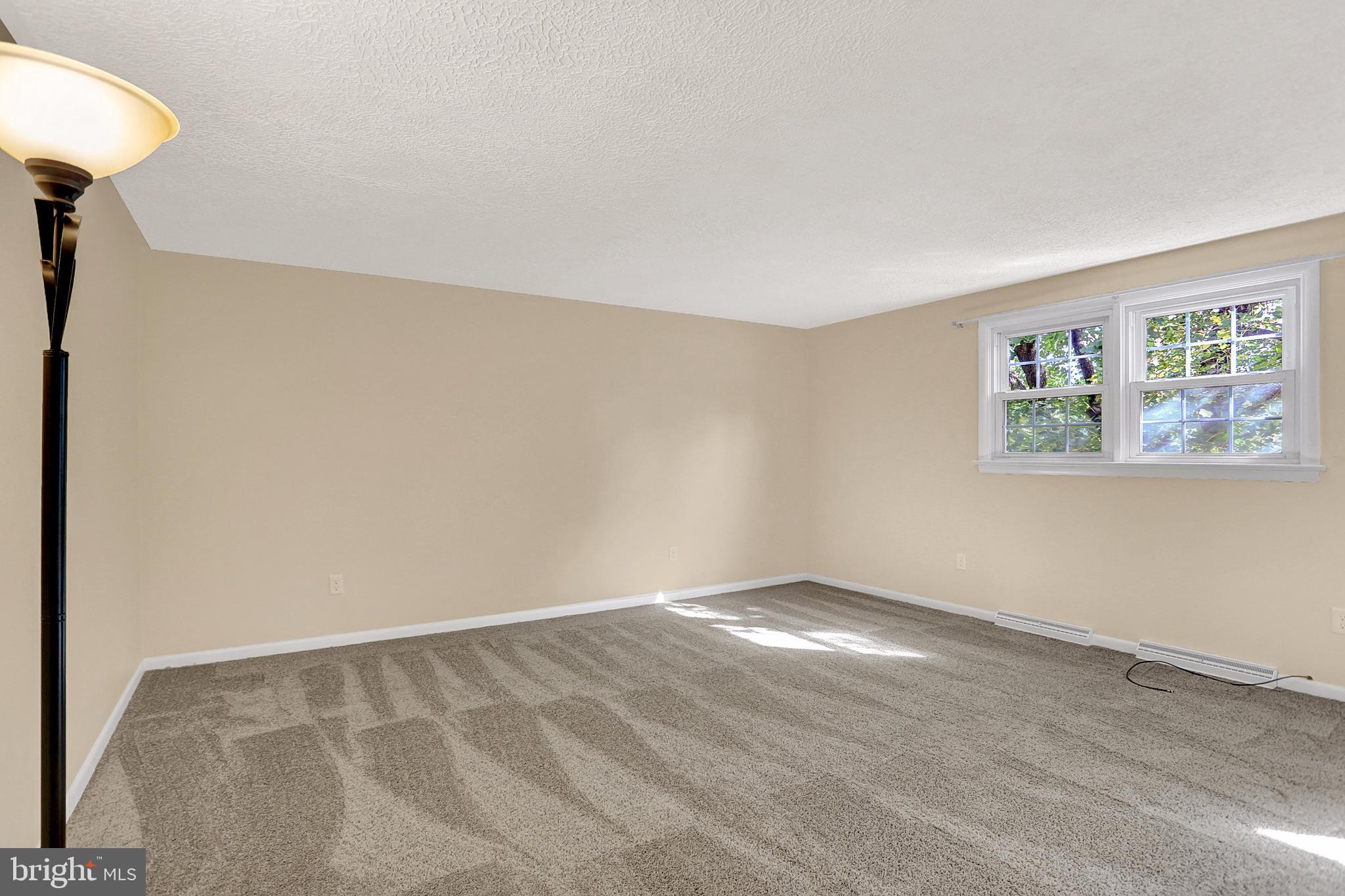 2051 Garnet Road York, PA 17403 - Photo 16 of 53 Gallery Image 16