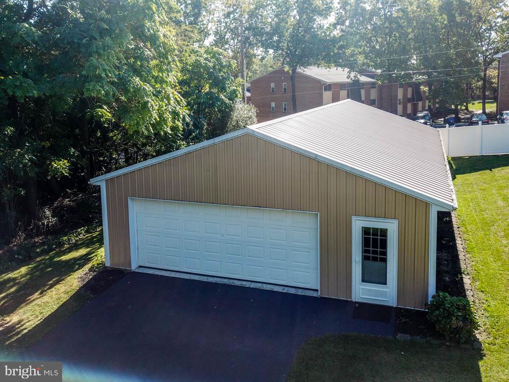 2051 Garnet Road York, PA 17403 - Photo 40 of 53 Gallery Image 40