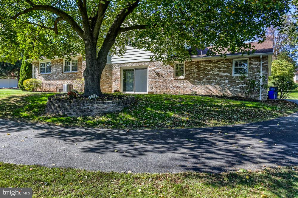 2051 Garnet Road York, PA 17403 - Photo 45 of 53 Gallery Image 45