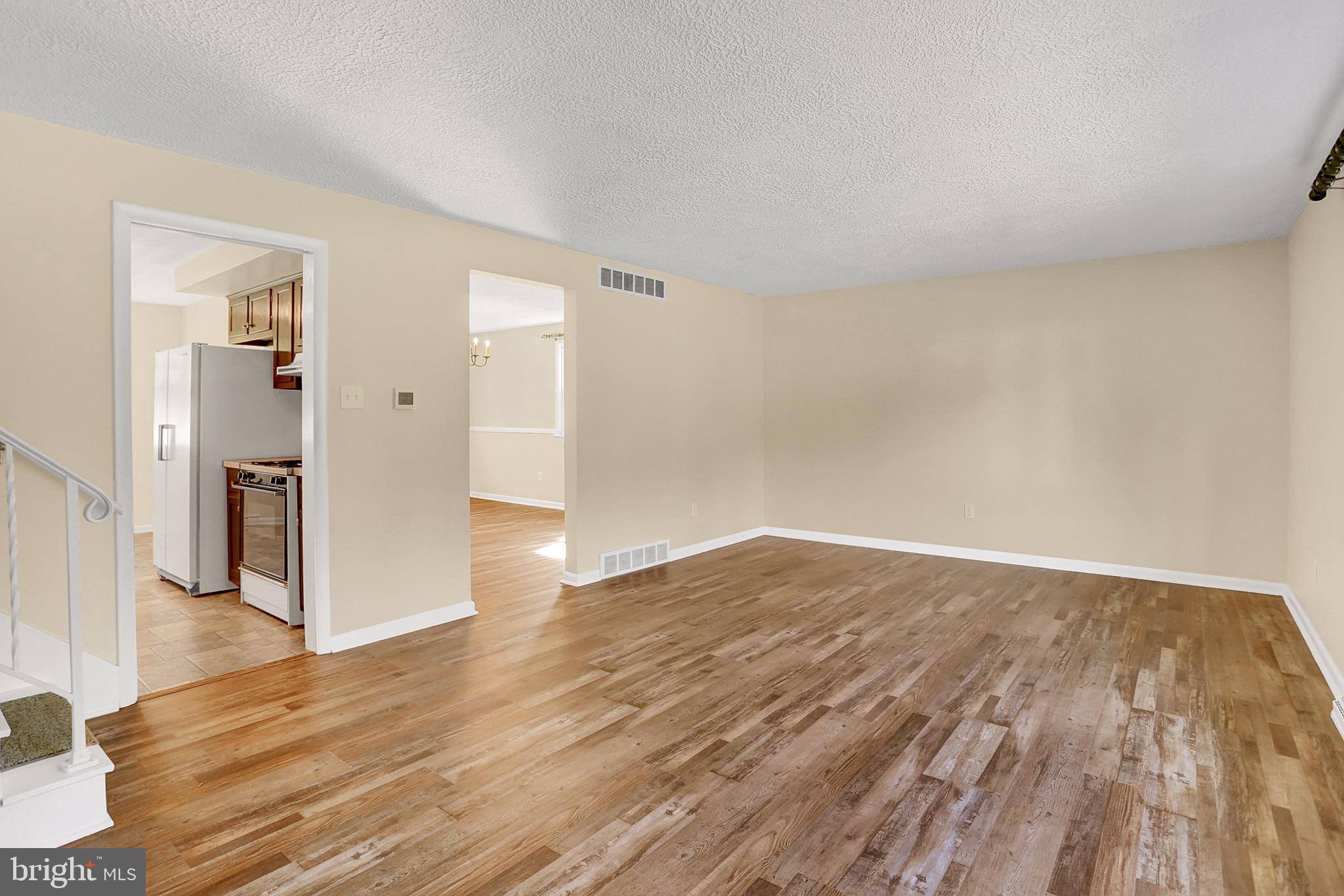 2051 Garnet Road York, PA 17403 - Photo 7 of 53 Gallery Image 7