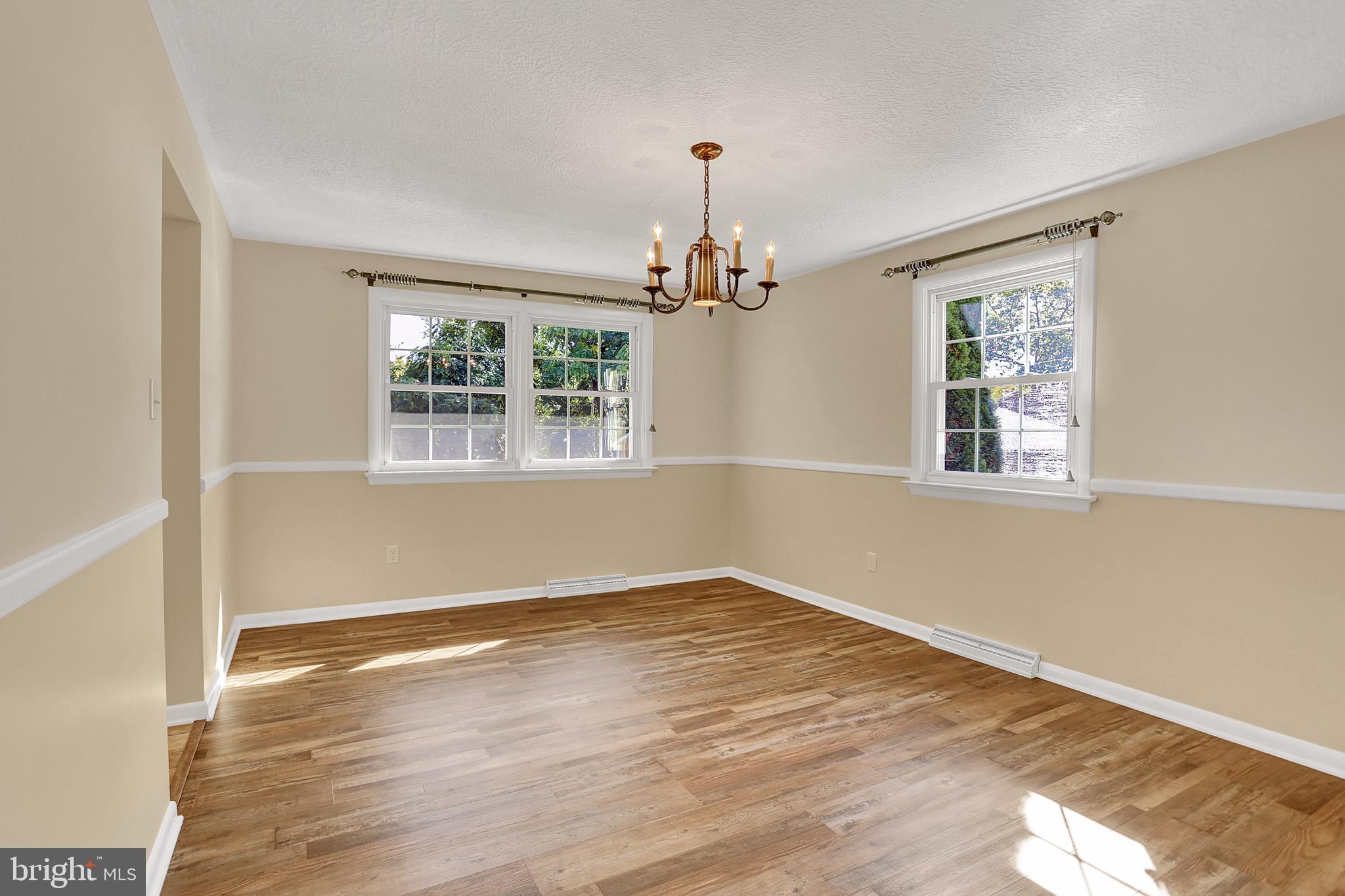 2051 Garnet Road York, PA 17403 - Photo 8 of 53 Gallery Image 8