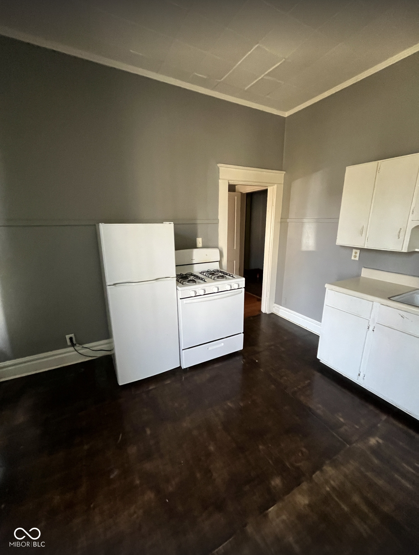 121 West 13th Street Anderson, IN 46016 - Photo 15 of 43