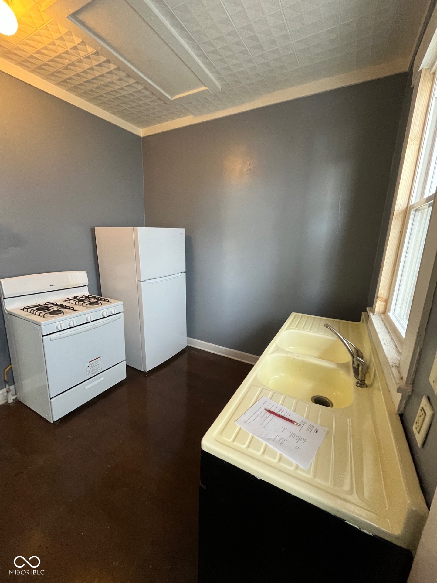 121 West 13th Street Anderson, IN 46016 - Photo 40 of 43