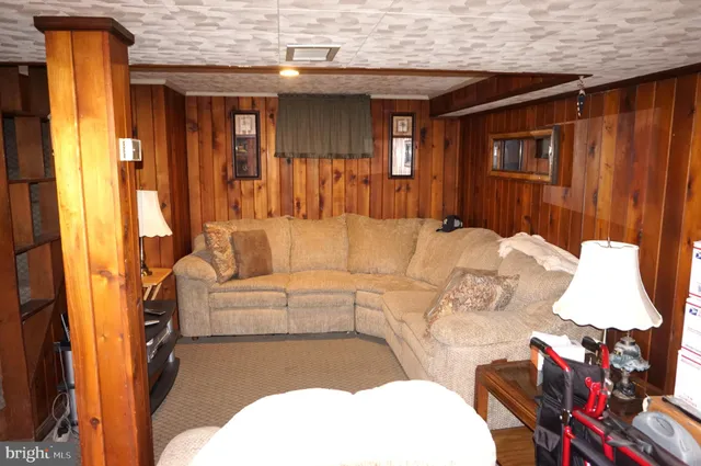 $399,000 | 2098 South Olden Avenue, Hamilton, NJ 08610