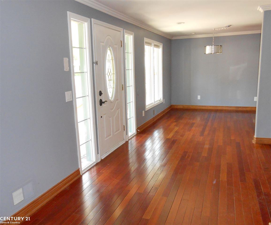 2443 Gerald Avenue Rochester Hills, MI 48307 - Photo 4 of 55