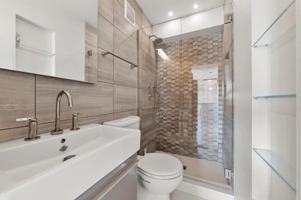 $4,300 | 280 Harvard Street, Unit 5D, Cambridge, MA 02139