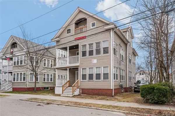$2,300 | 123 Radcliffe Avenue, Unit 2, Providence, RI 02908