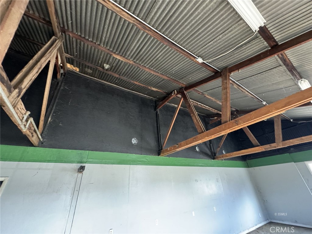 311 South Curry Street Tehachapi, CA 93561 - Photo 7 of 13 Rafters