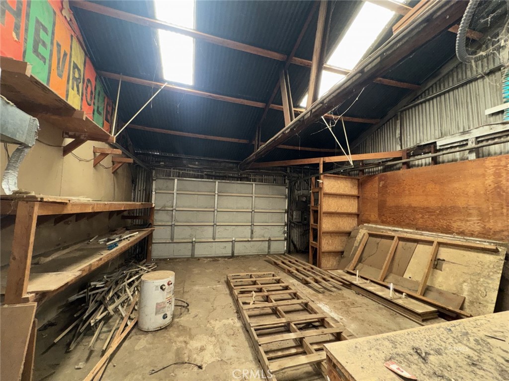 311 South Curry Street Tehachapi, CA 93561 - Photo 10 of 13 Side back area