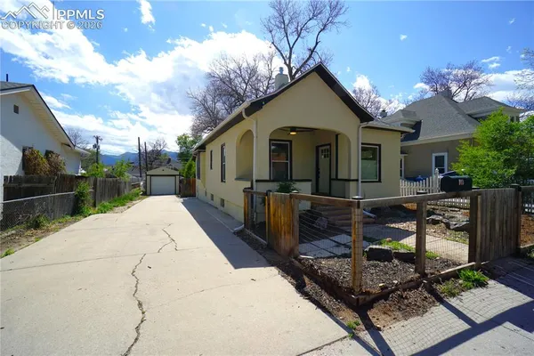 $499,999 | 911 West Pikes Peak Avenue, Colorado Springs, CO 80905