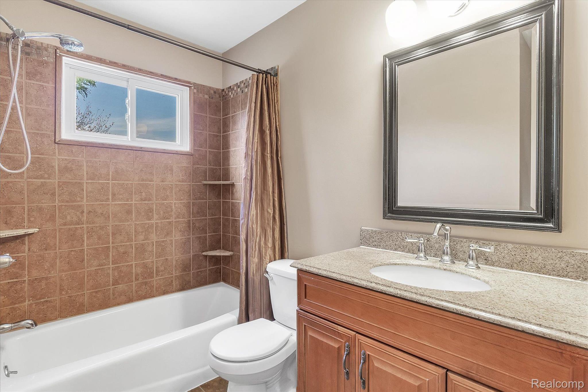11532 Sharp Road Linden, MI 48451 - Photo 13 of 41 Gallery Image 13