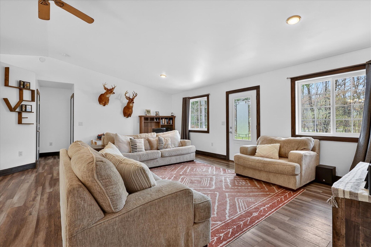 20392 Gates Road Howard City, MI 49329 - Photo 9 of 42