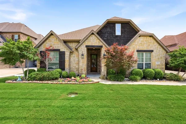 $925,000 | 308 Boonesville Bend, Argyle, TX 76226