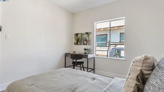 $649,900 | 2827 Bartlett Street, Oakland, CA 94602