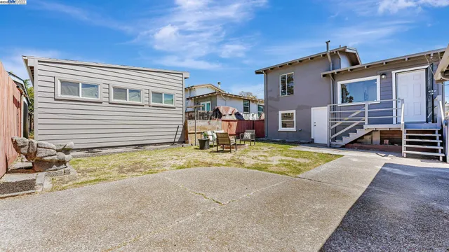 $649,900 | 2827 Bartlett Street, Oakland, CA 94602