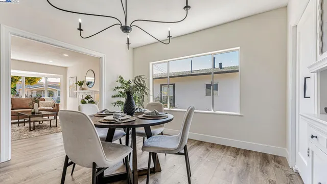 $649,900 | 2827 Bartlett Street, Oakland, CA 94602