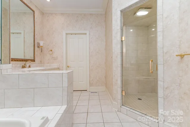 $760,000 | 811 14th Avenue Northwest, Hickory, NC 28601