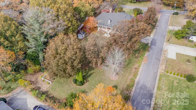 $760,000 | 811 14th Avenue Northwest, Hickory, NC 28601