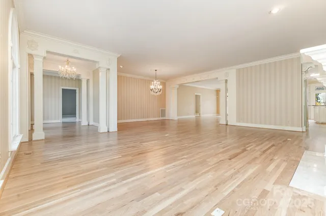 $760,000 | 811 14th Avenue Northwest, Hickory, NC 28601