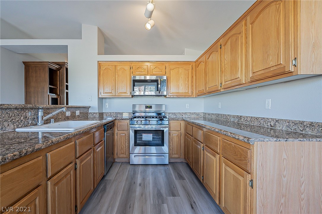 2302 Ramsgate Drive Henderson, NV 89074 - Photo 4 of 25 Gallery Image 4