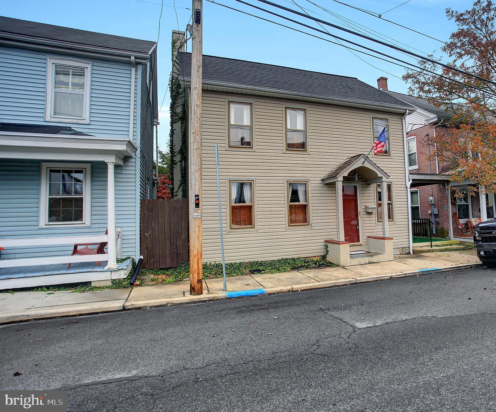 131 North Liberty Street Lititz, PA 17543 - Photo 2 of 34