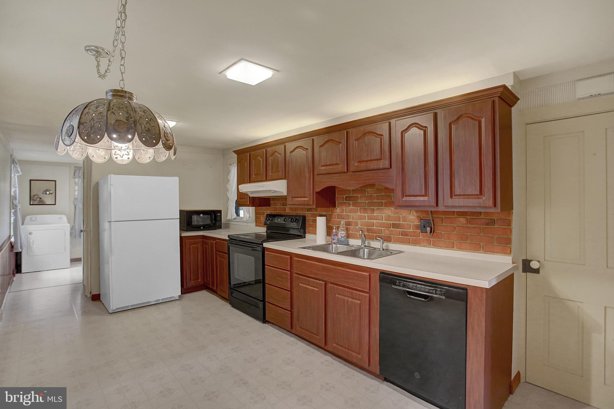 131 North Liberty Street Lititz, PA 17543 - Photo 19 of 34