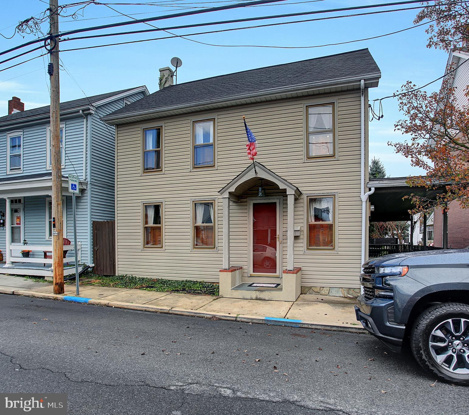 131 North Liberty Street Lititz, PA 17543 - Photo 3 of 34